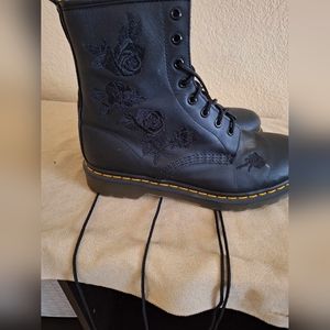 Doc Martens rose combat boots